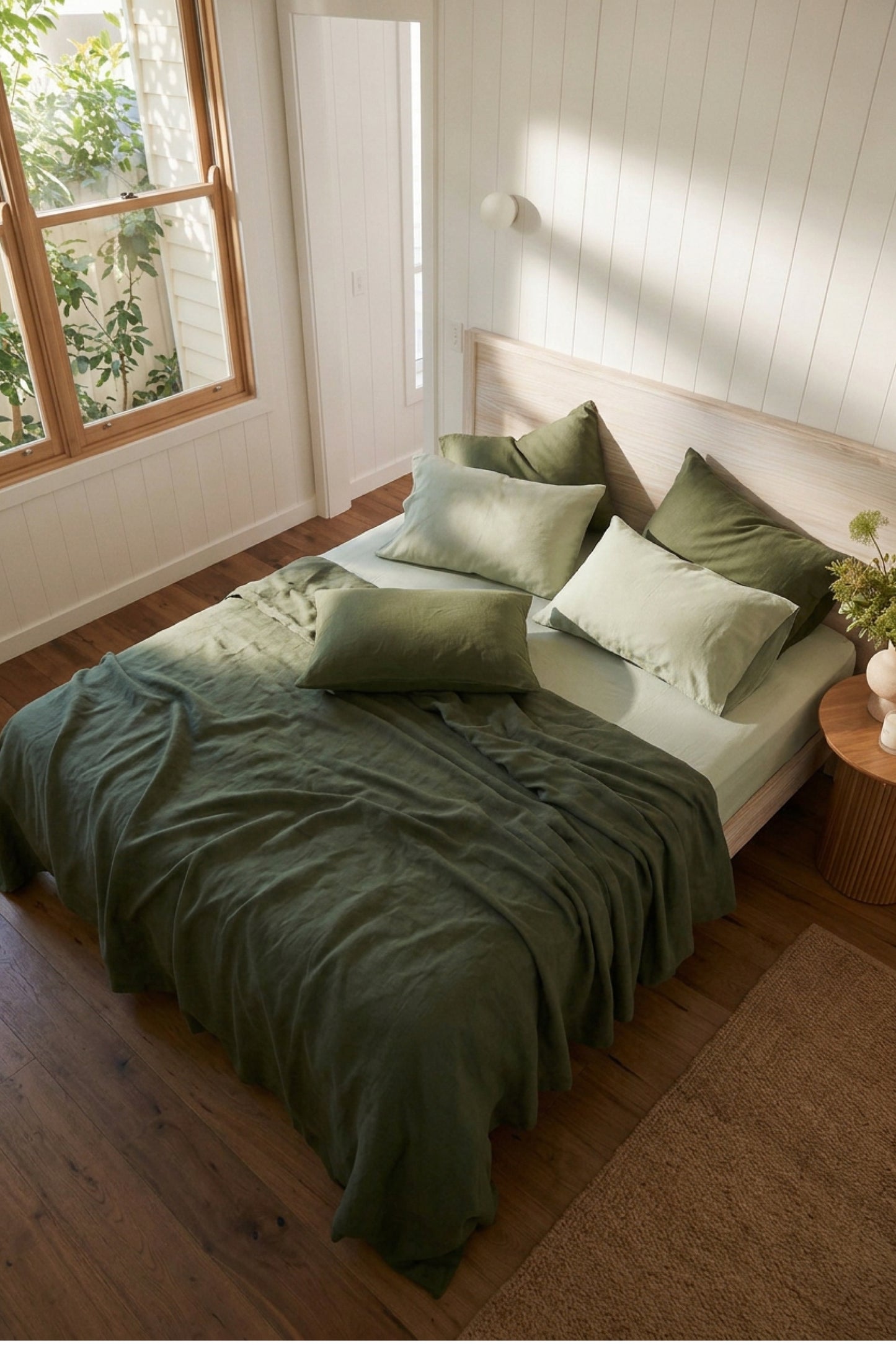 Linen bedding set in Garden Green