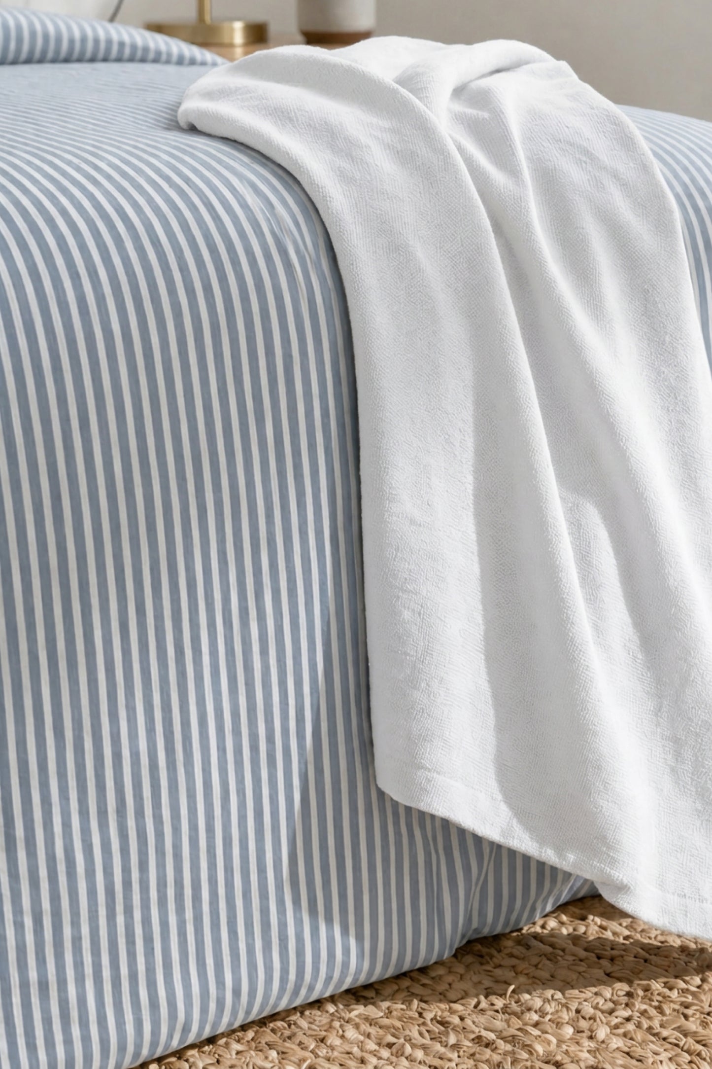 Linen bedding set in Blue Striped