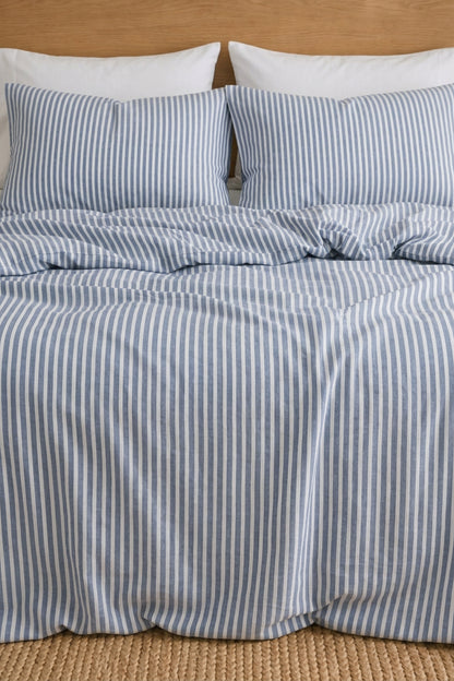 Linen bedding set in Blue Striped