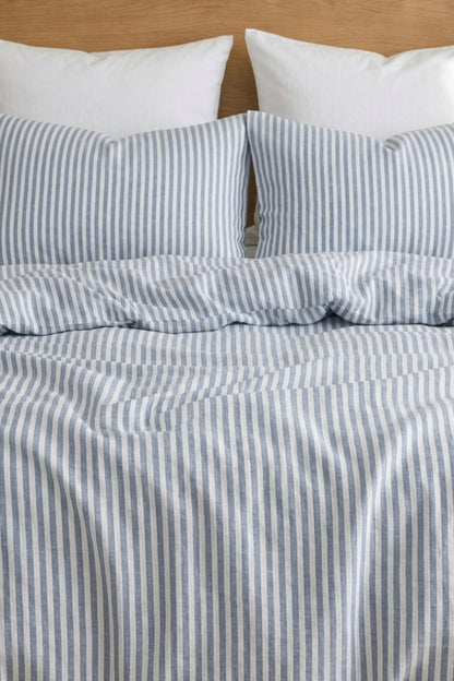 Linen bedding set in Blue Striped