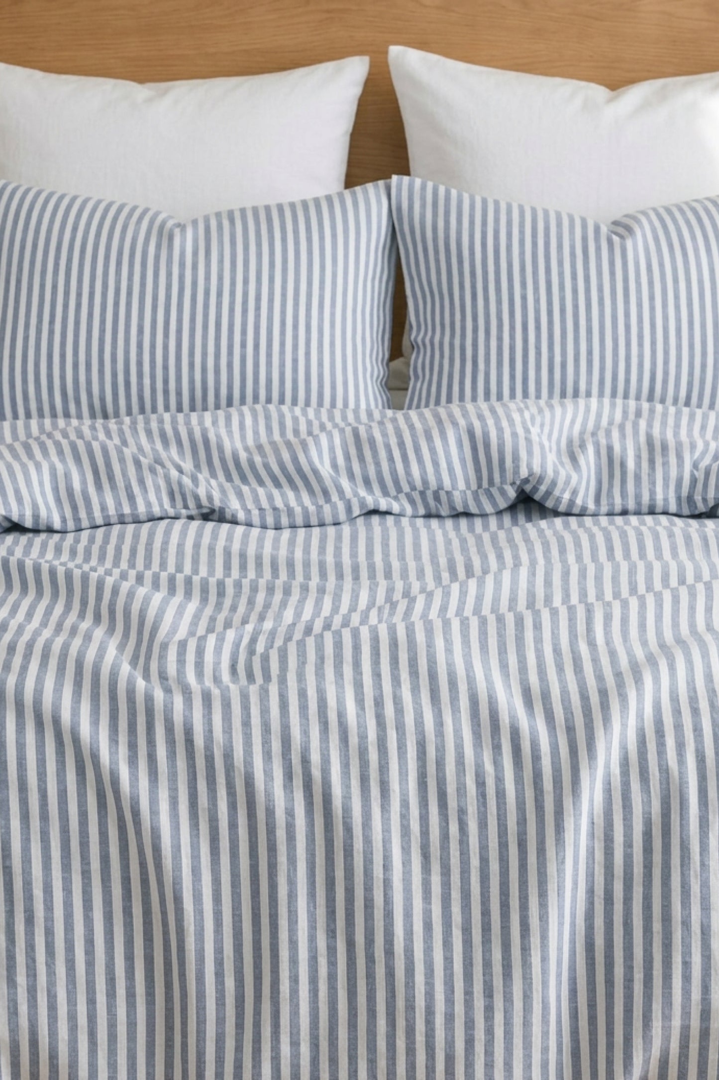 Linen bedding set in Blue Striped