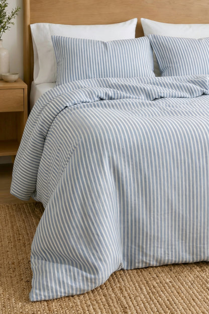 Linen bedding set in Blue Striped