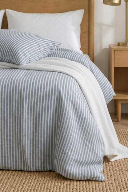 Linen bedding set in Blue Striped
