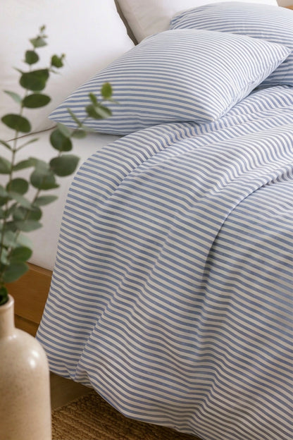 Linen bedding set in Blue Striped