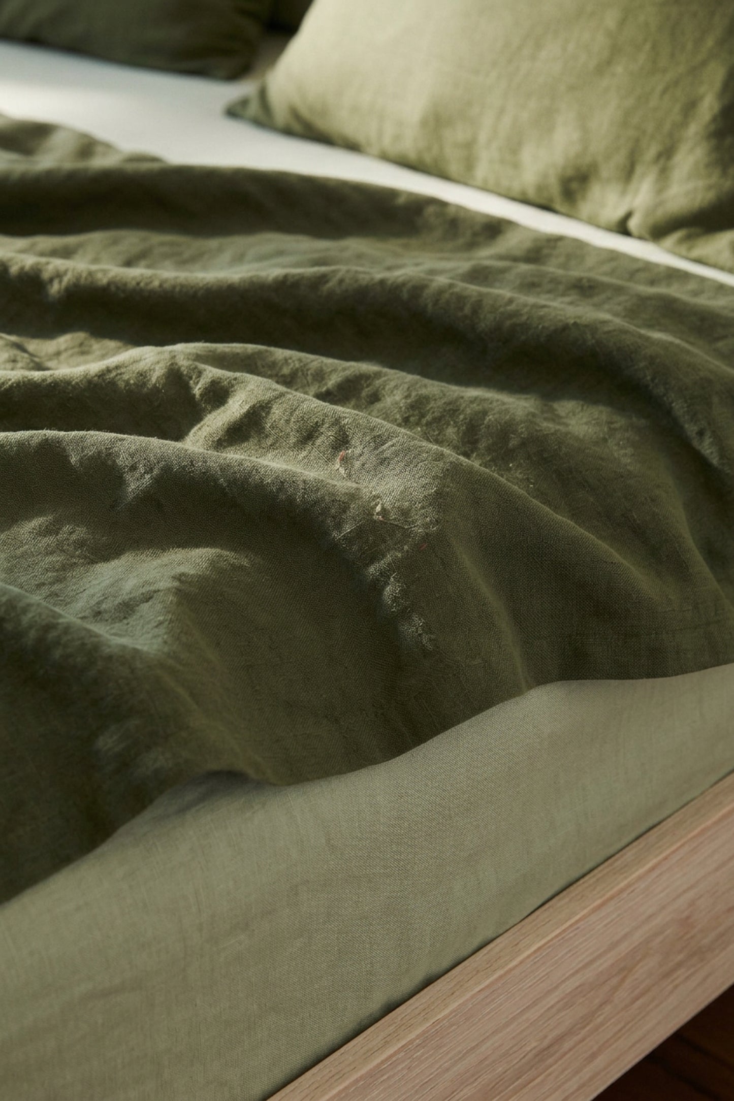 Linen bedding set in Garden Green