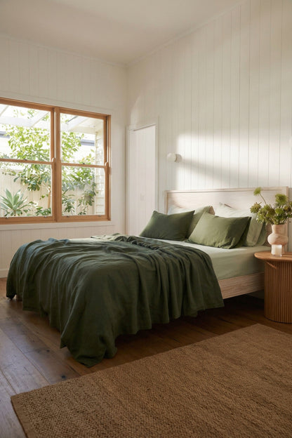 Linen bedding set in Garden Green