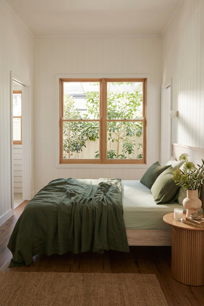 Linen bedding set in Garden Green