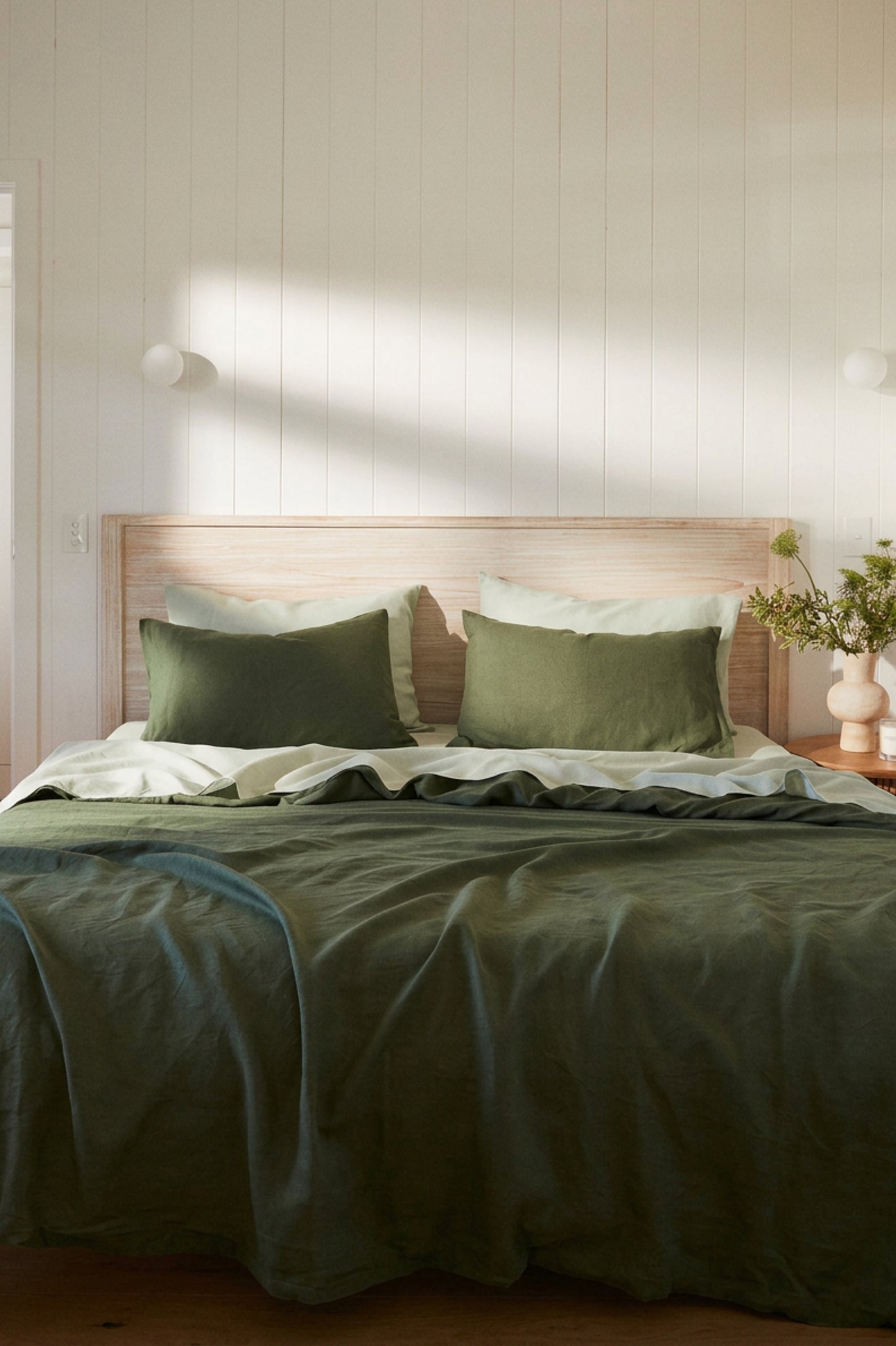 Linen bedding set in Garden Green