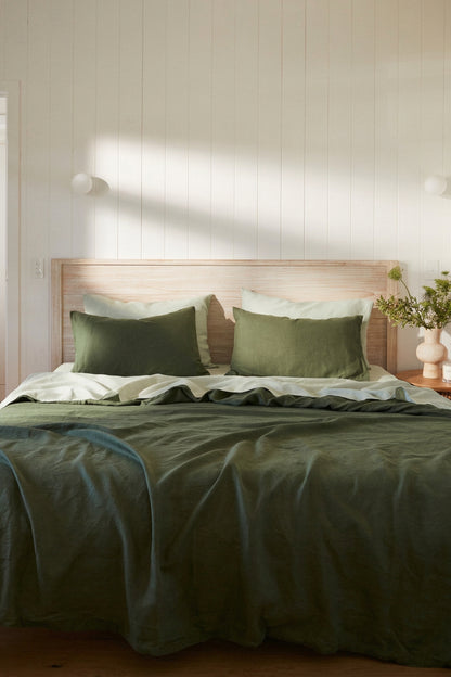 Linen bedding set in Garden Green