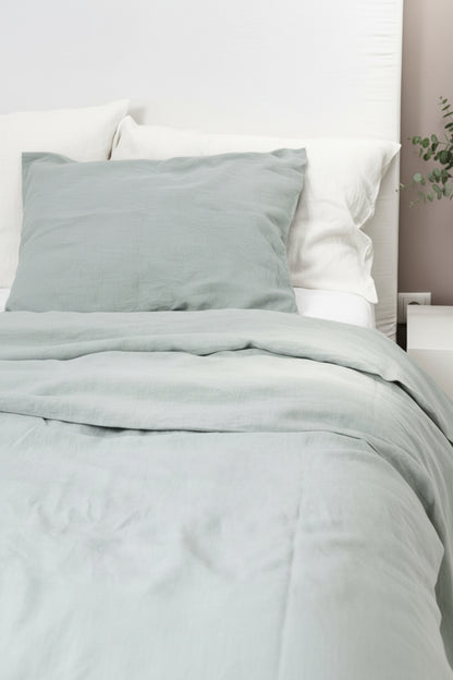 Linen bedding set in Mint Green
