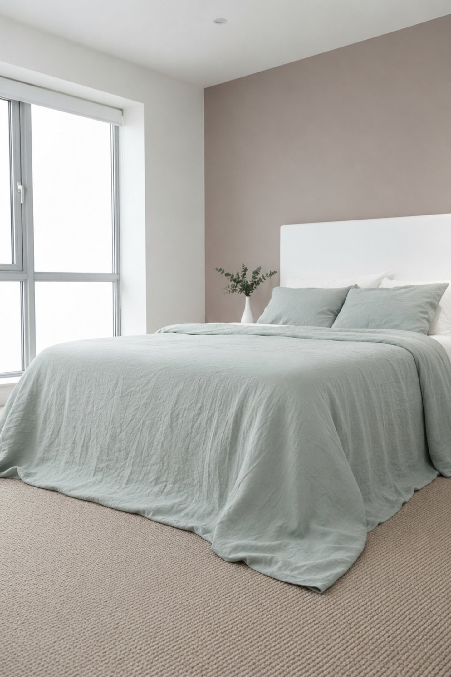 Linen bedding set in Mint Green
