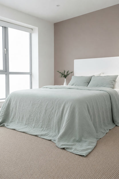 Linen bedding set in Mint Green