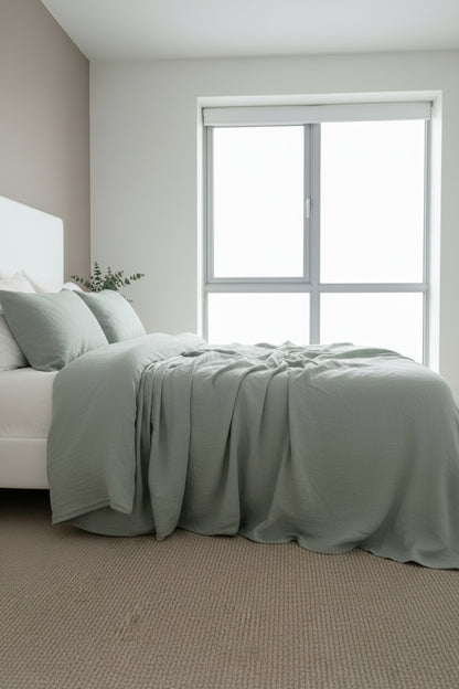 Linen bedding set in Mint Green
