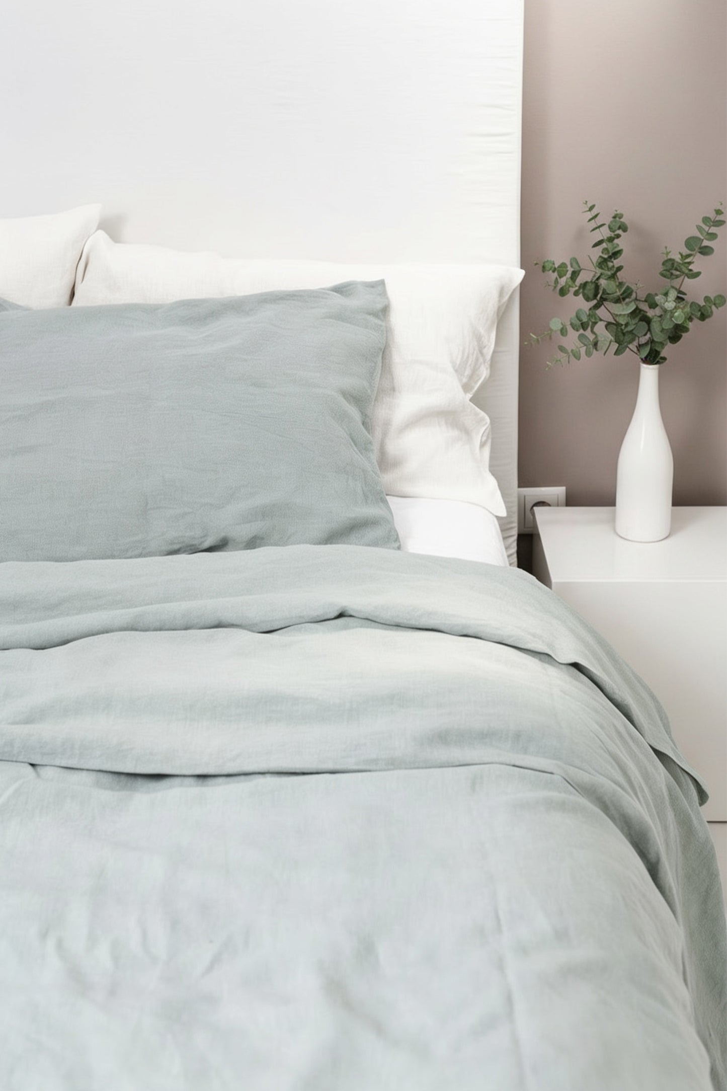Linen bedding set in Mint Green