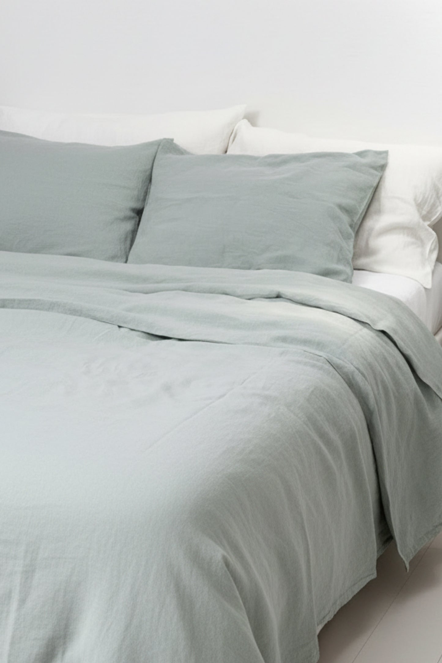 Linen bedding set in Mint Green