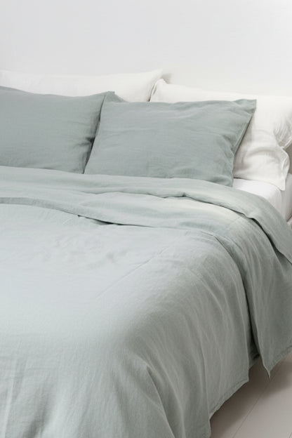 Linen bedding set in Mint Green