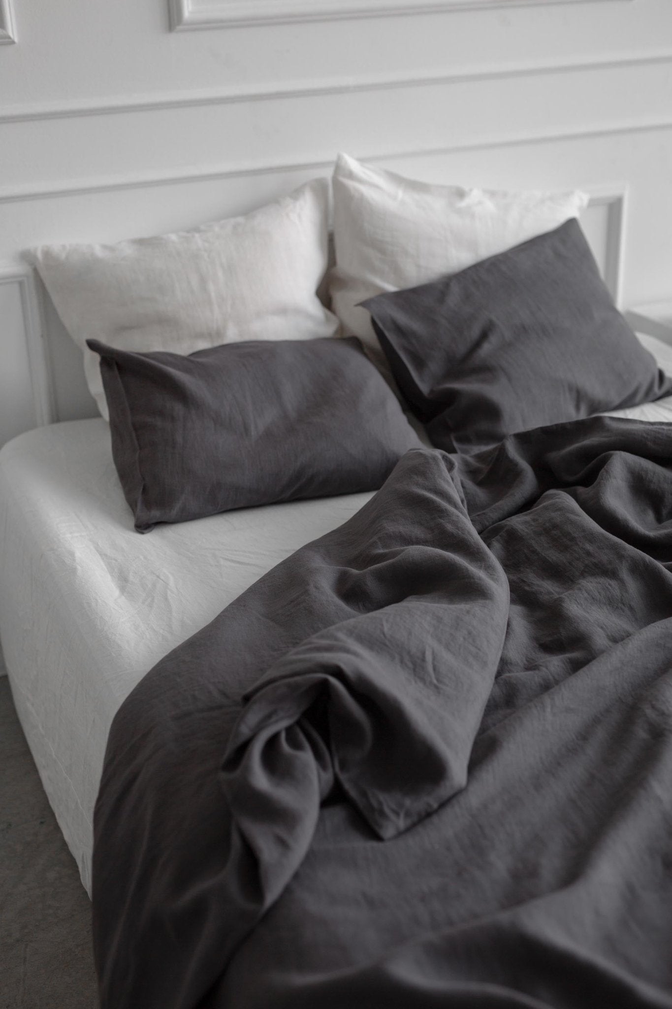 Linen pillowcase in Charcoal - Her Linen