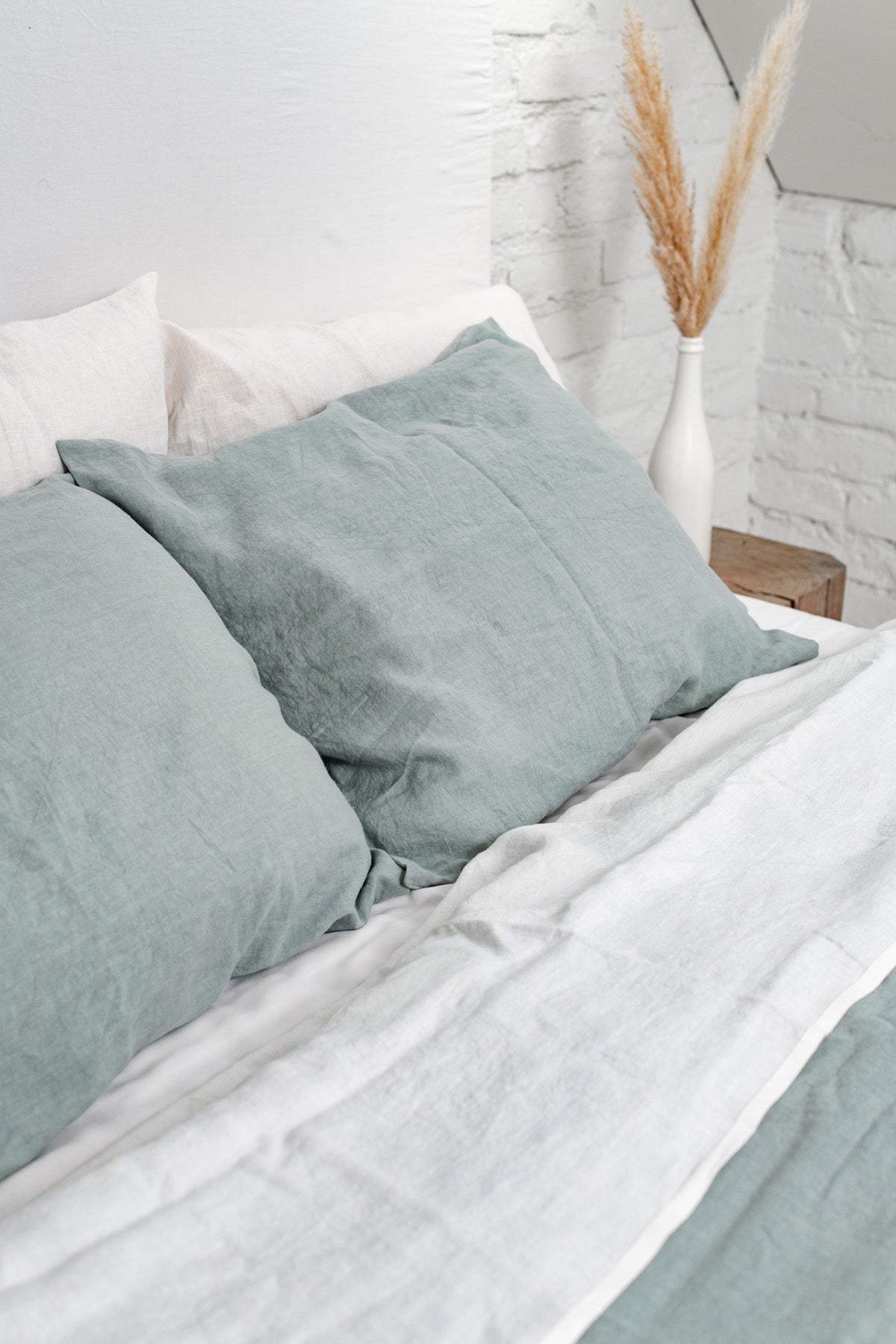 Linen pillowcase in Sage Green - Her Linen