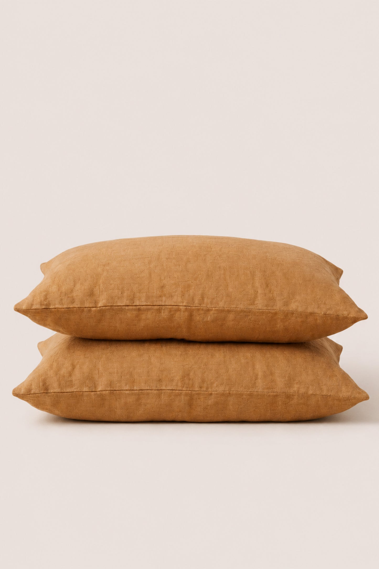 Linen pillowcase set of 2 in Amber