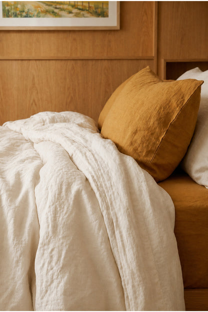 Linen sheets set in Amber