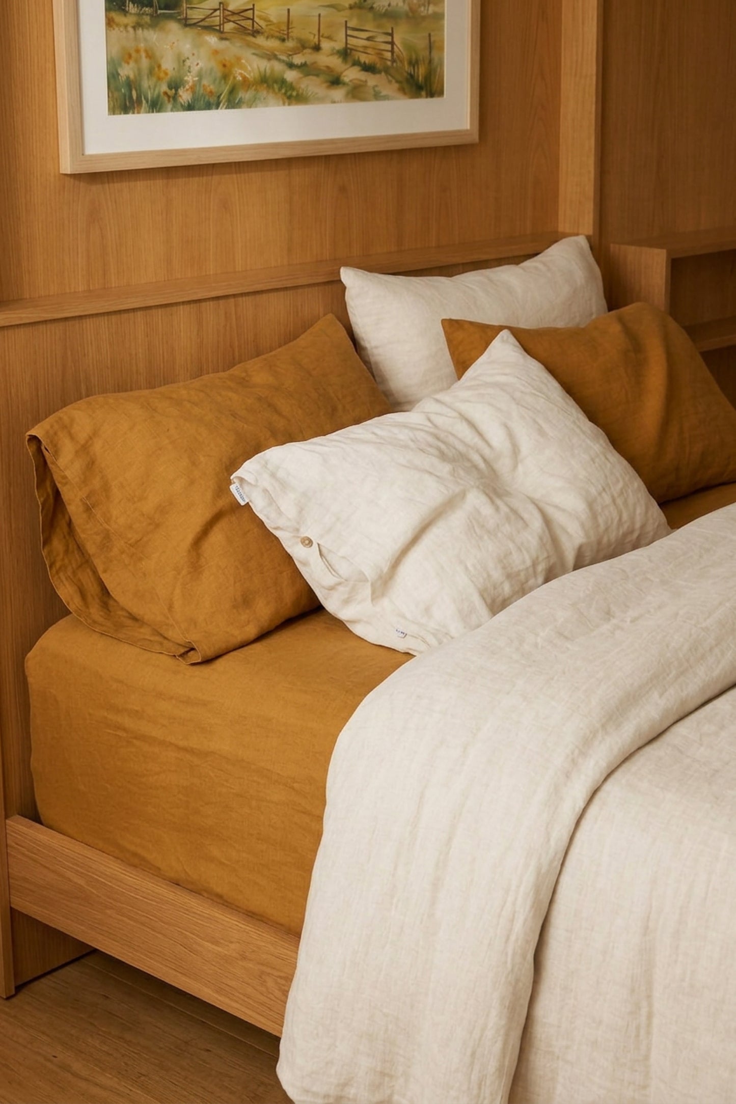 Linen sheets set in Amber