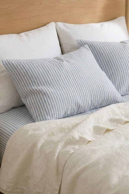 Linen fitted sheet in Blue Striped