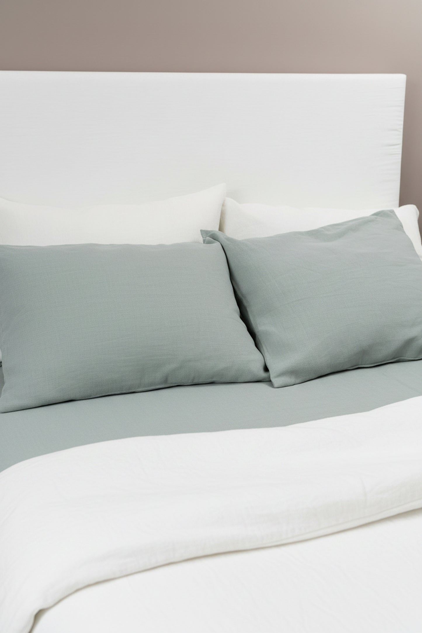 Linen sheets set in Mint Green