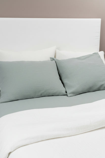 Linen sheets set in Mint Green
