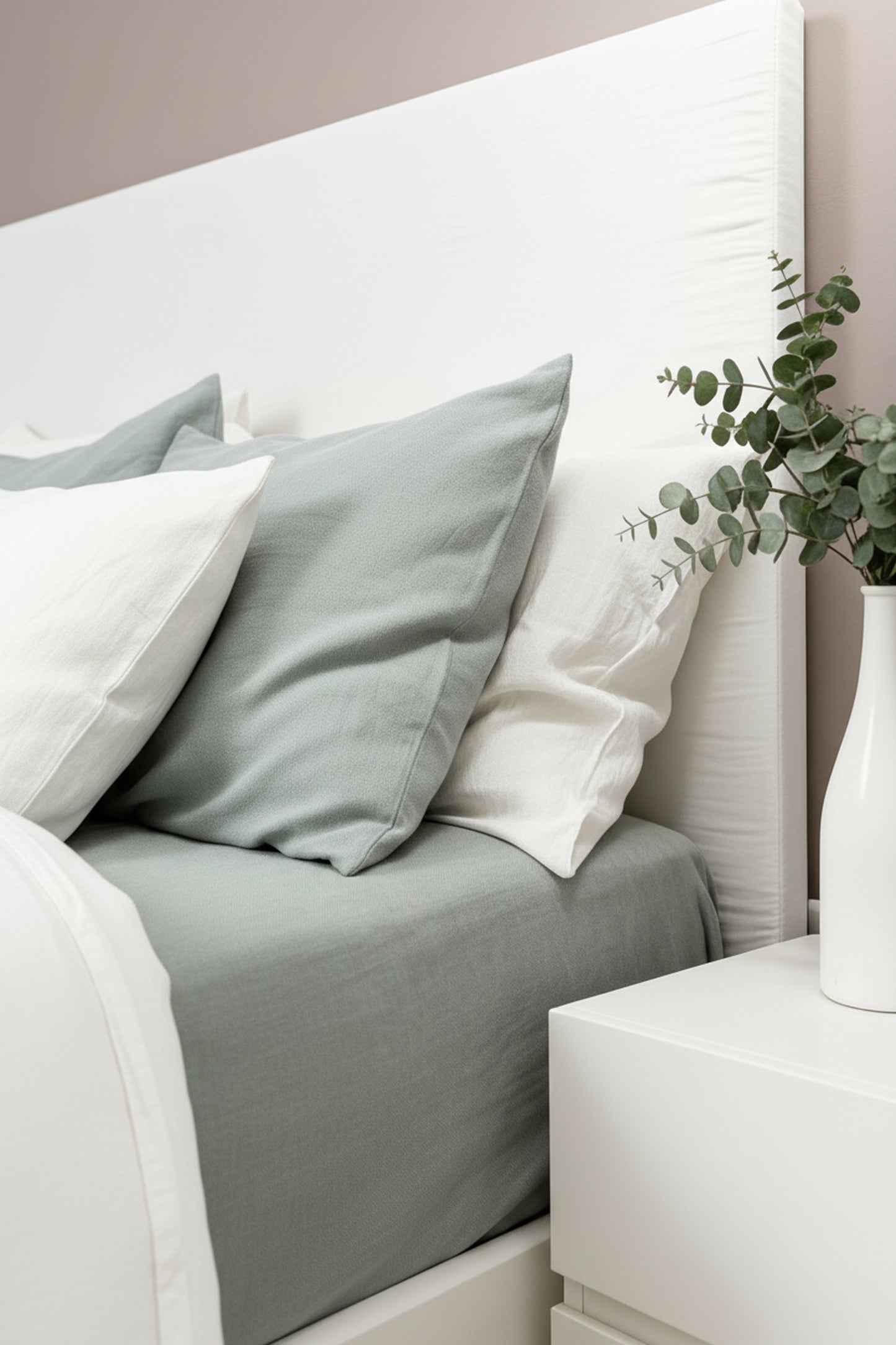 Linen sheets set in Mint Green