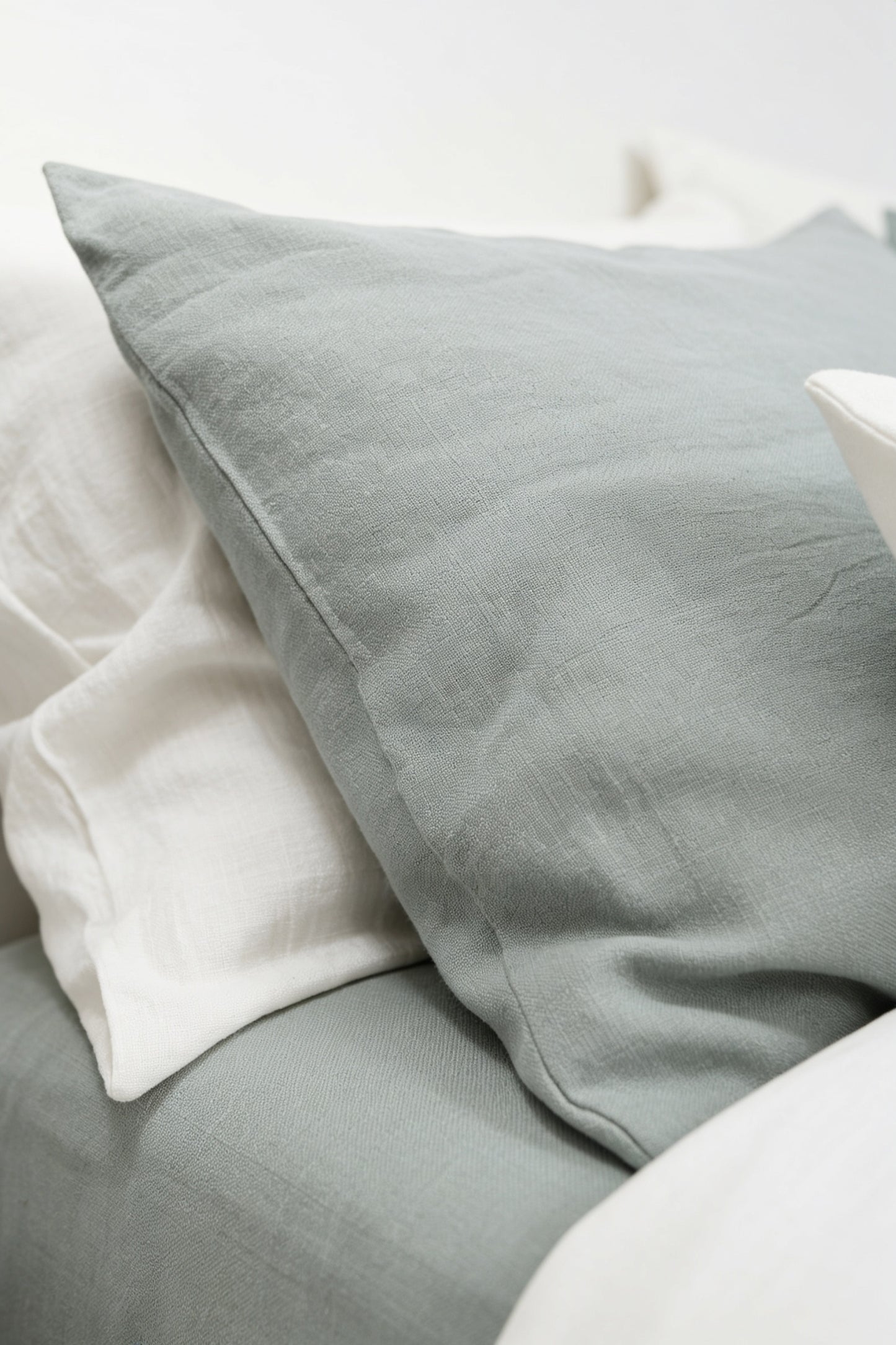 Linen sheets set in Mint Green