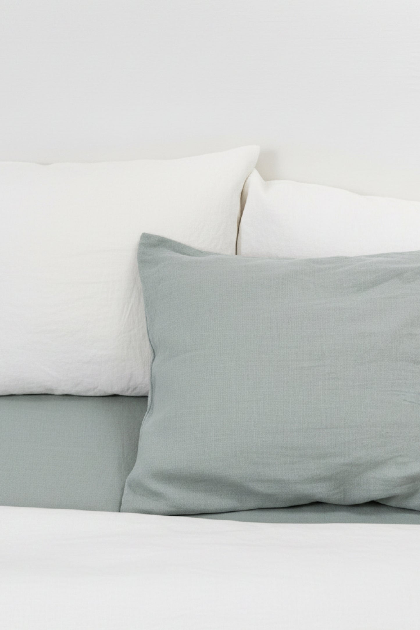 Linen sheets set in Mint Green